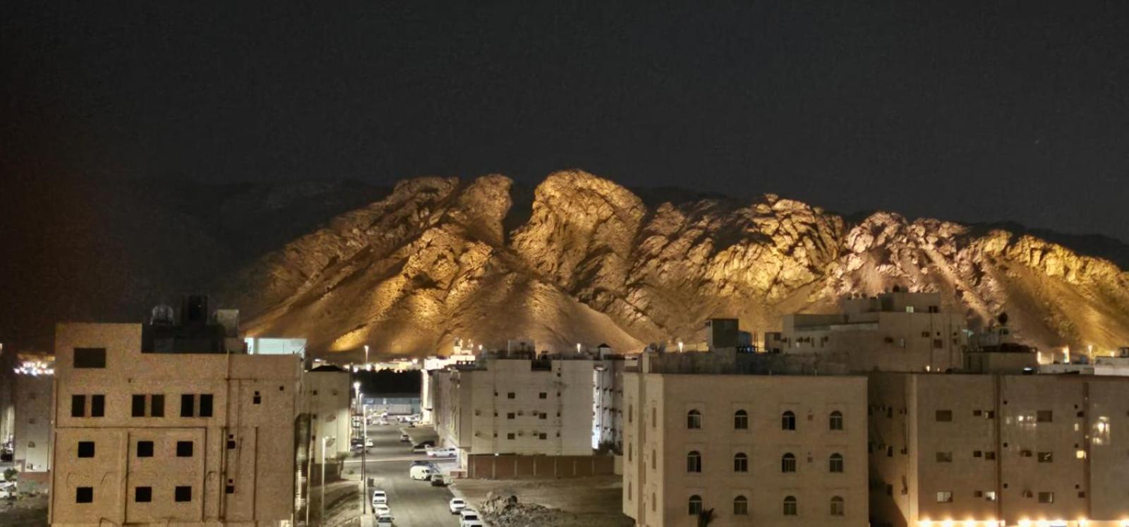 الشقق الفاخرة Modern Apartments Of 3 Bedrooms 5 Minutes To Haram Medina Luaran gambar